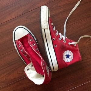 High top converse in red